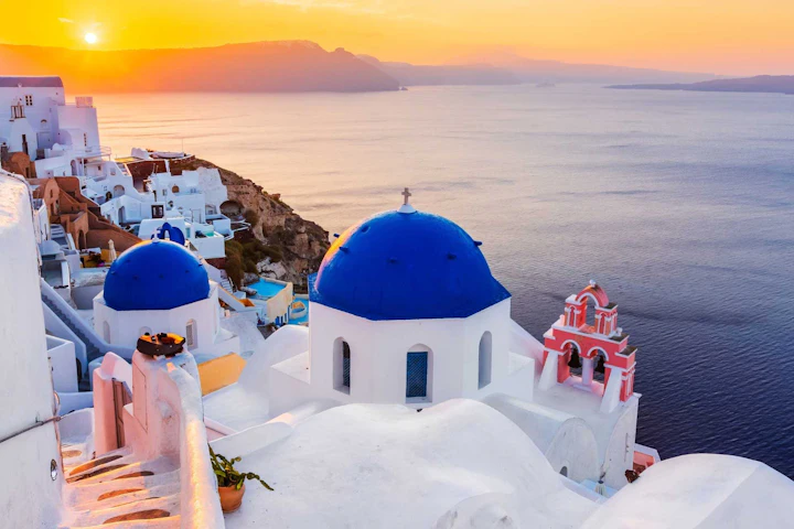 Beyond Antiquity: Greek Wonders and Cycladic Shores in 10 Days