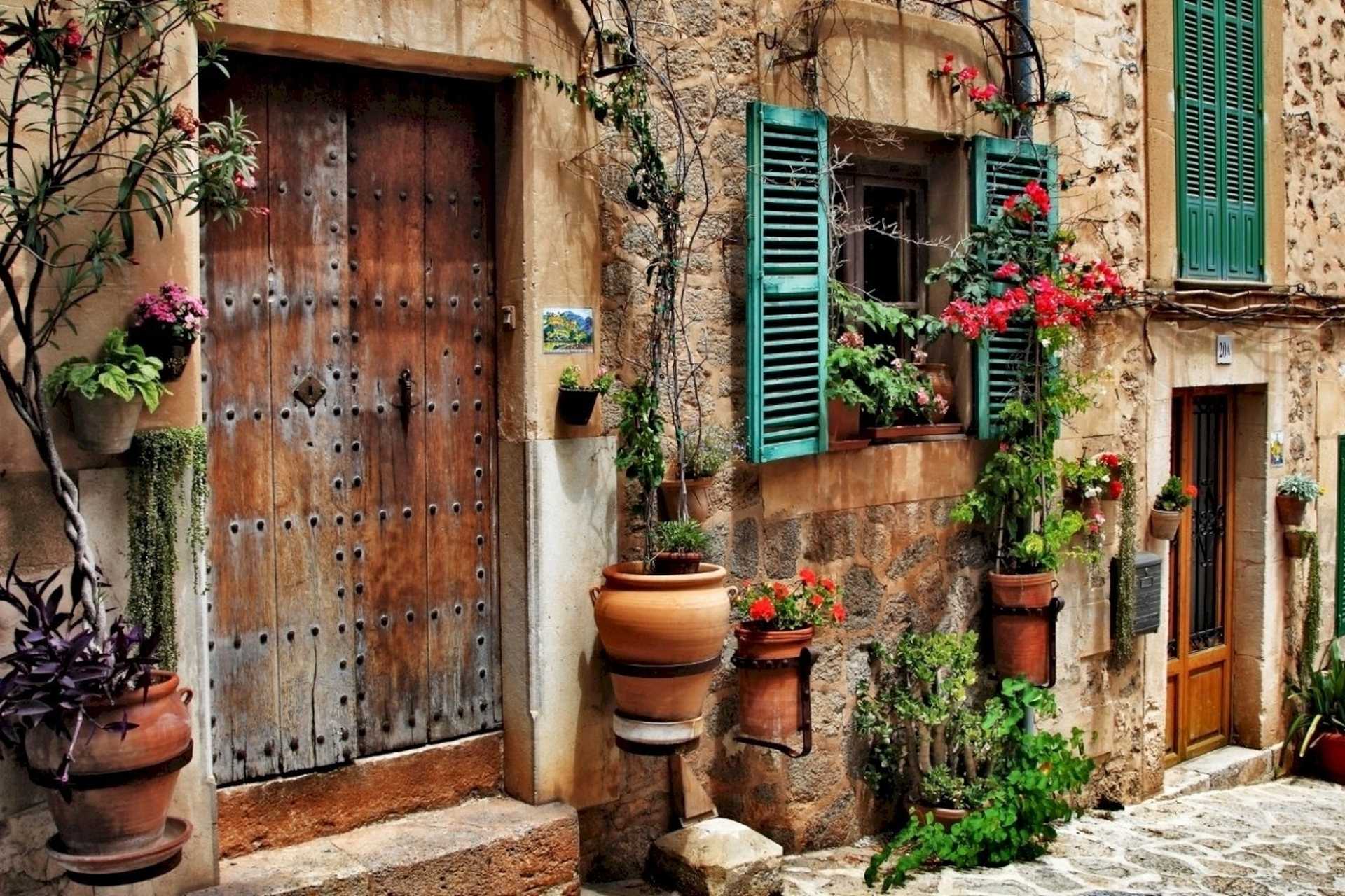 Mediterranean Bliss in the Balearics: Spain's Island of Mallorca